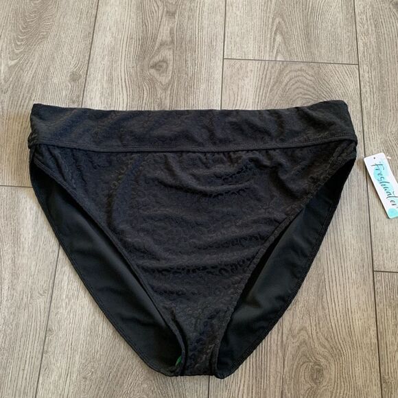 Freshwater woman’s leopard high leg bottoms - Picture 1 of 3